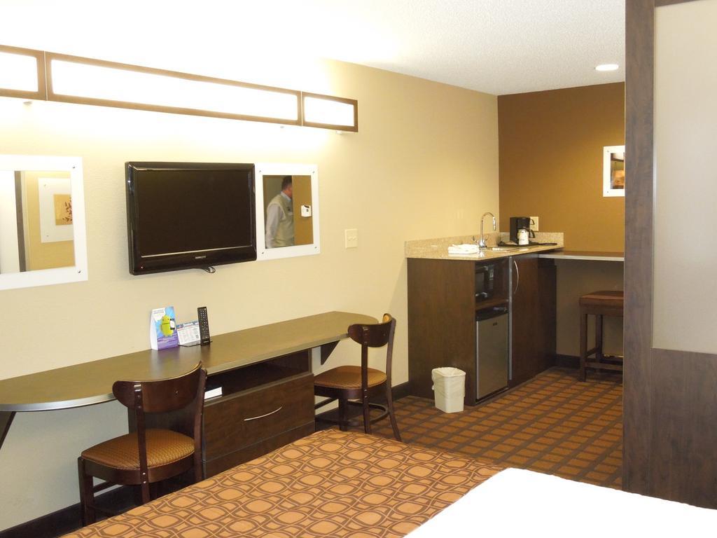 Microtel Inn & Suites By Wyndham Harrisonburg Extérieur photo