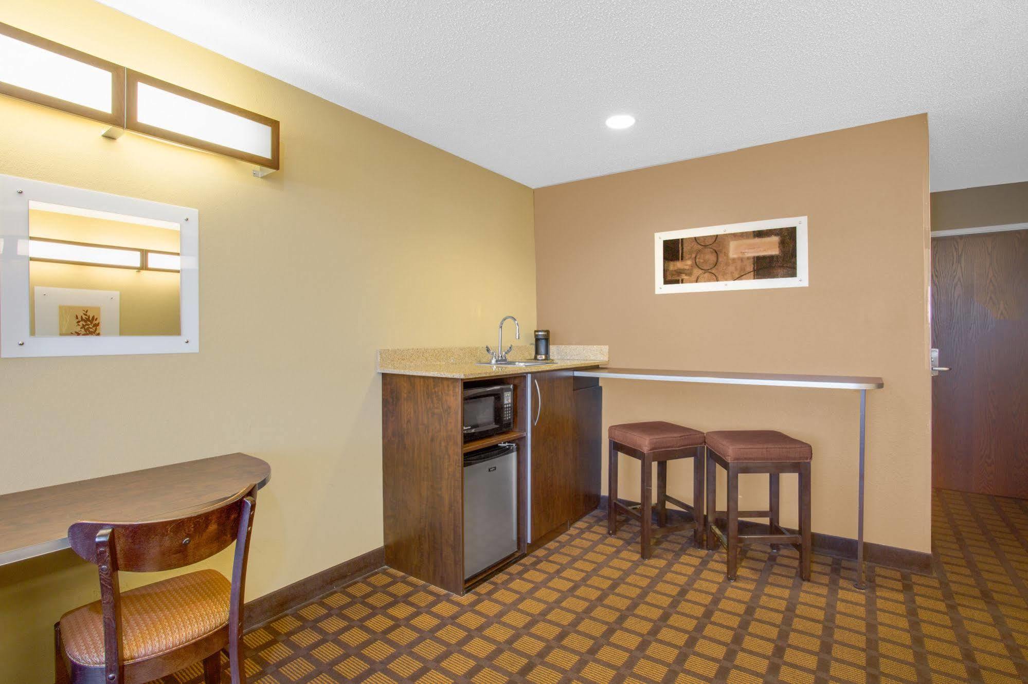 Microtel Inn & Suites By Wyndham Harrisonburg Extérieur photo